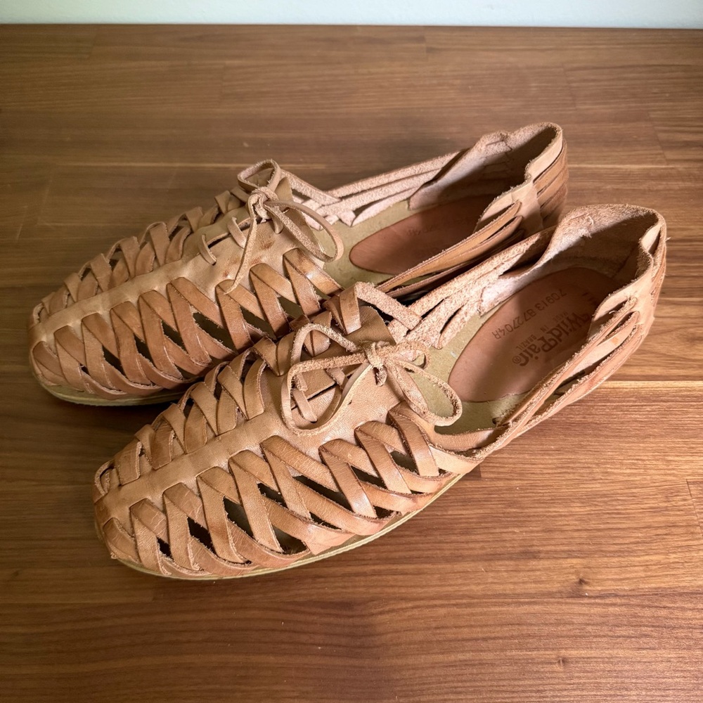 Wild Pair Brazil Women's Light Beige Leather Huarache Sandals, size 11